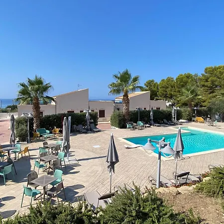 Giotera Village Aparthotel 3*
