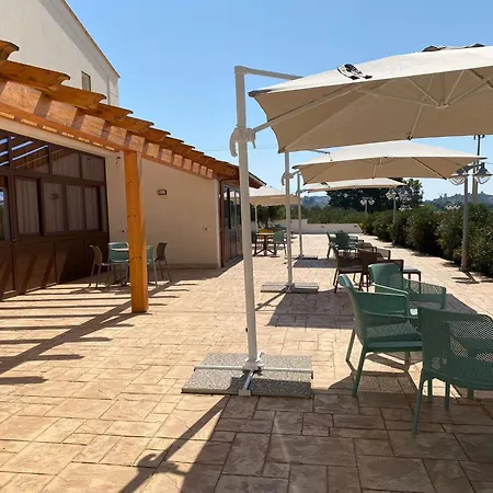 Aparthotel Giotera Village 3*