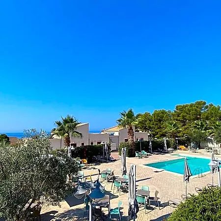 Giotera Village 3*